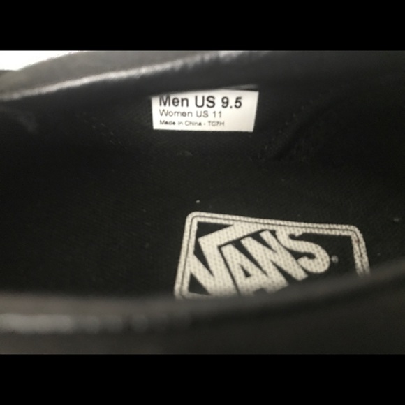 Darth Vader Vans Men's 9.5 Like New - Picture 4 of 8